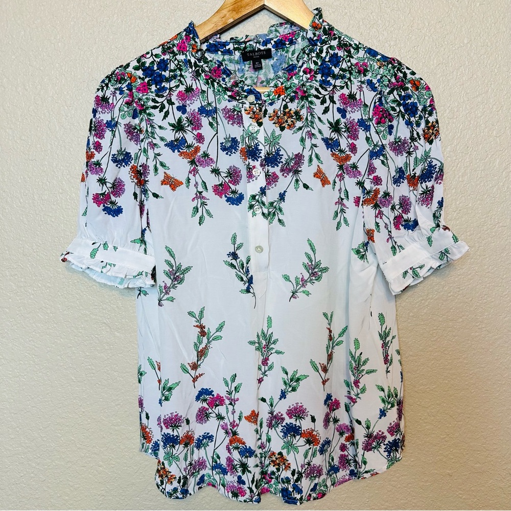 Talbots Women’s Floral Blouse 1/4 Button Down Size Medium - Picture 2 of 7